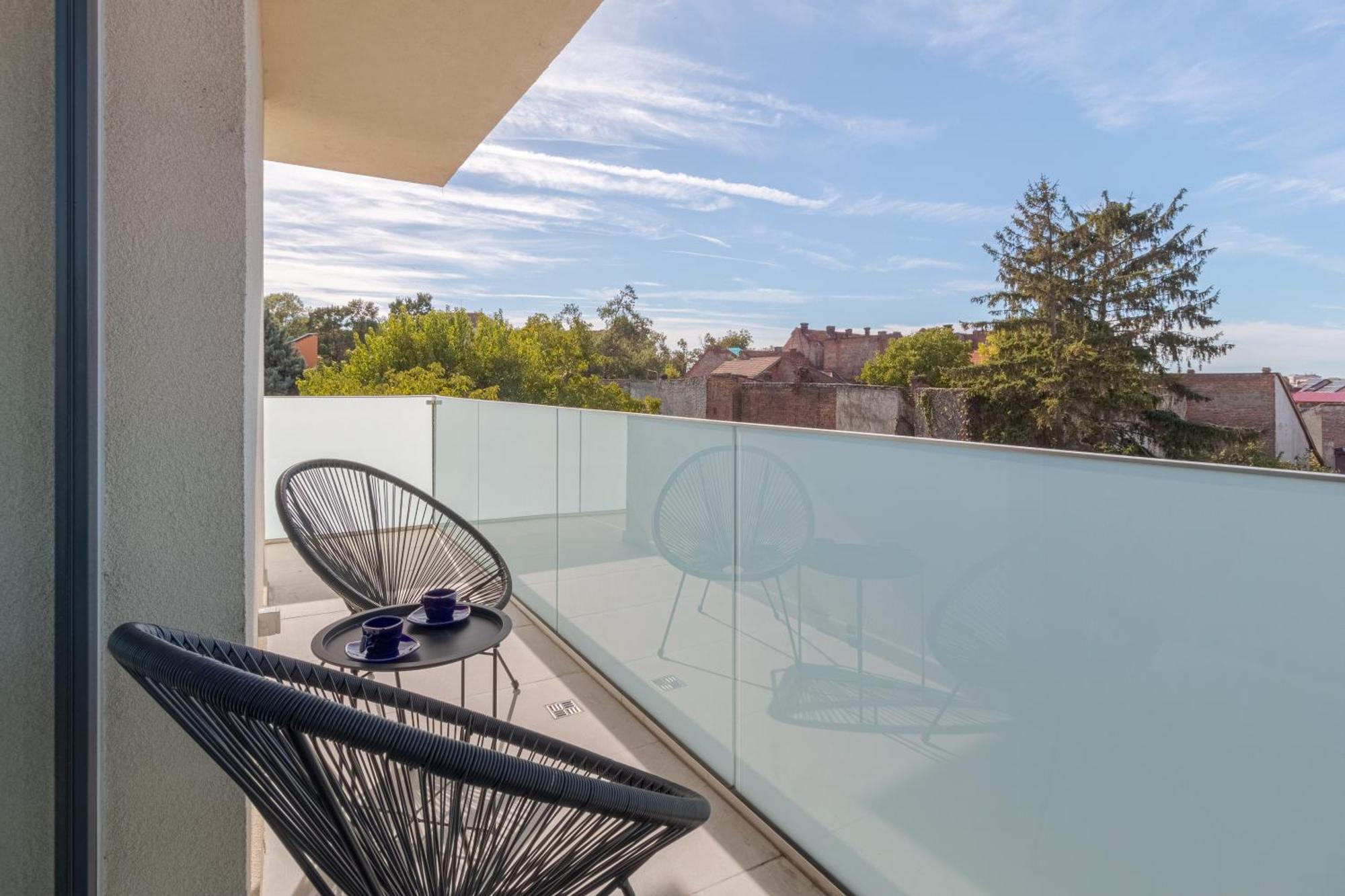 Prime Retreat Near Piata Unirii Apartment Oradea Exterior photo